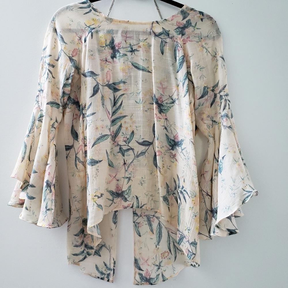 Beautiful  summer top.